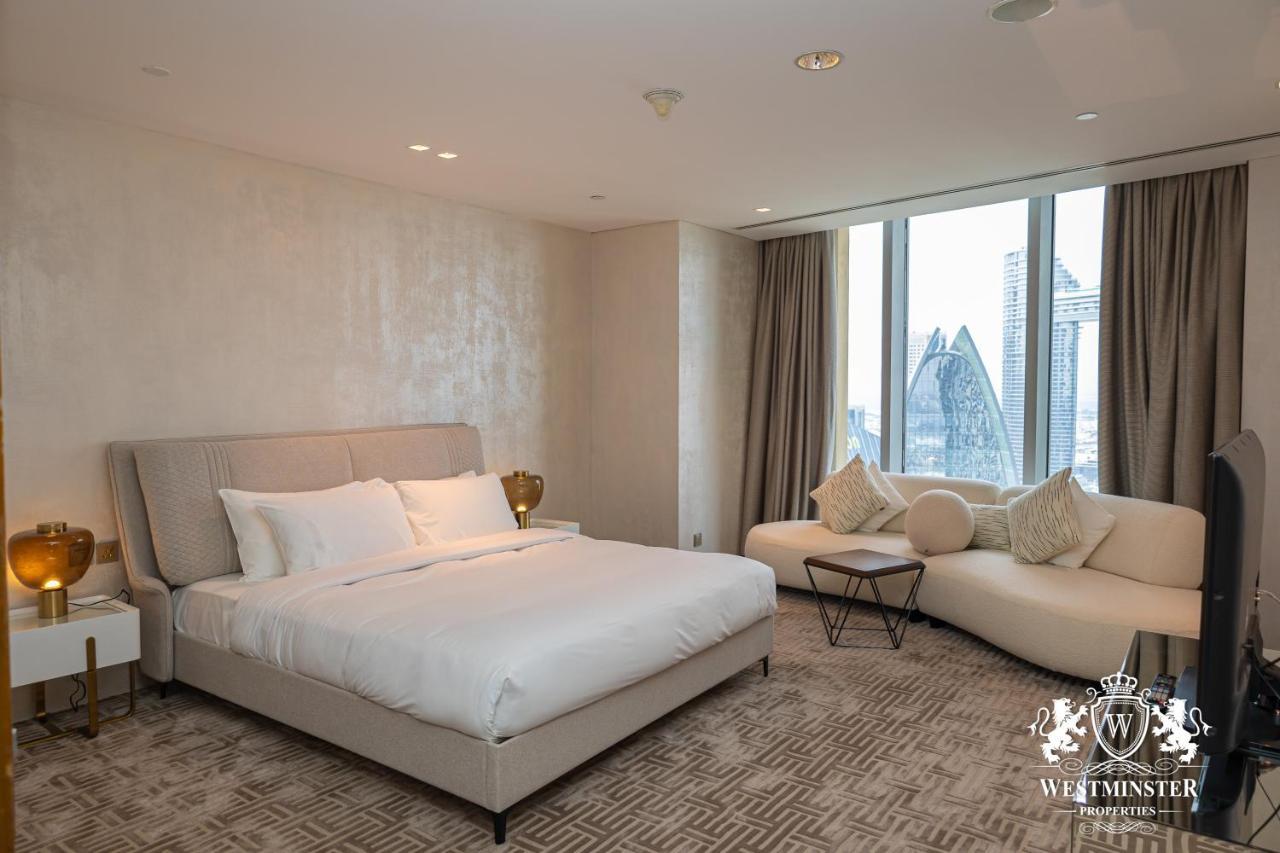 Westminster Dubai Mall Kültér fotó A bedroom at the Westin Dubai