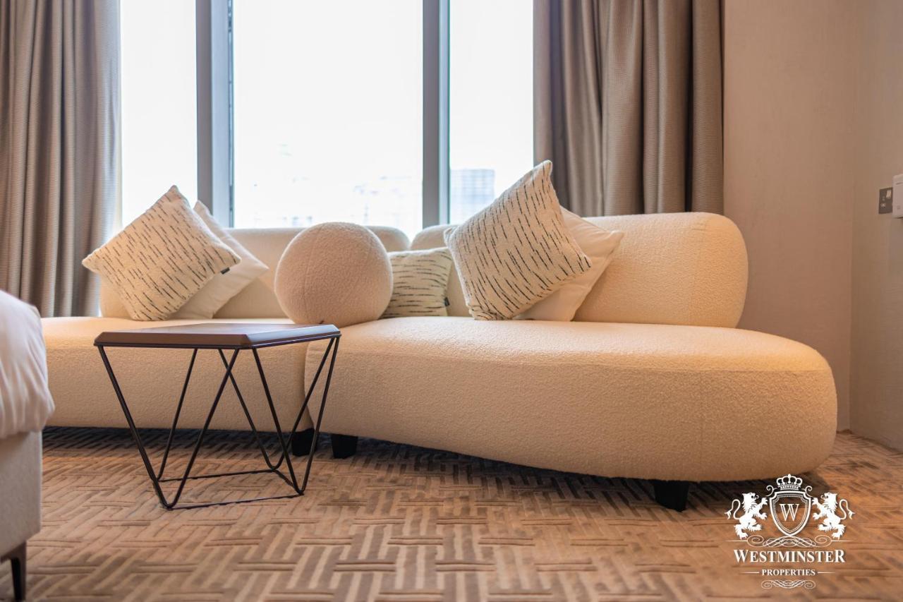 Westminster Dubai Mall Kültér fotó A sofa