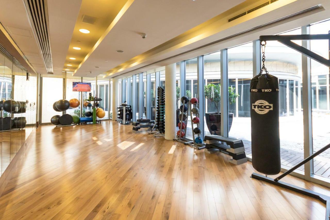 Westminster Dubai Mall Kültér fotó The gym at the hotel