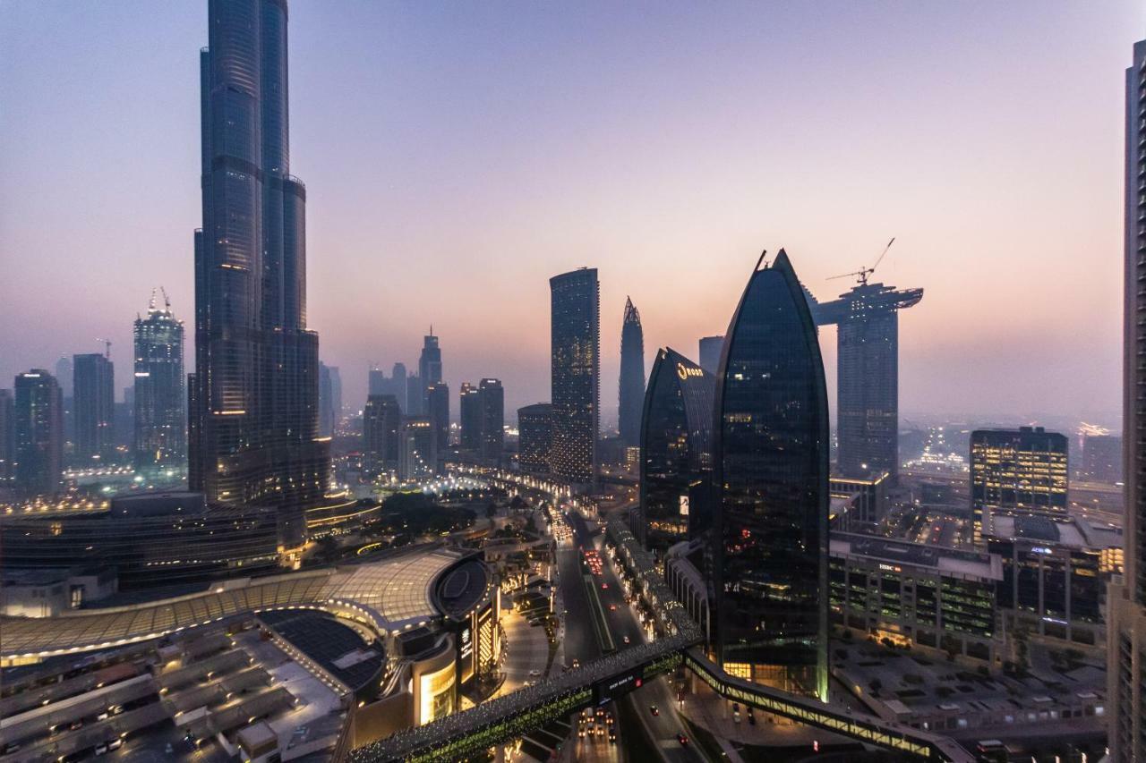 Westminster Dubai Mall Kültér fotó The skyline of the new financial district in Riyadh