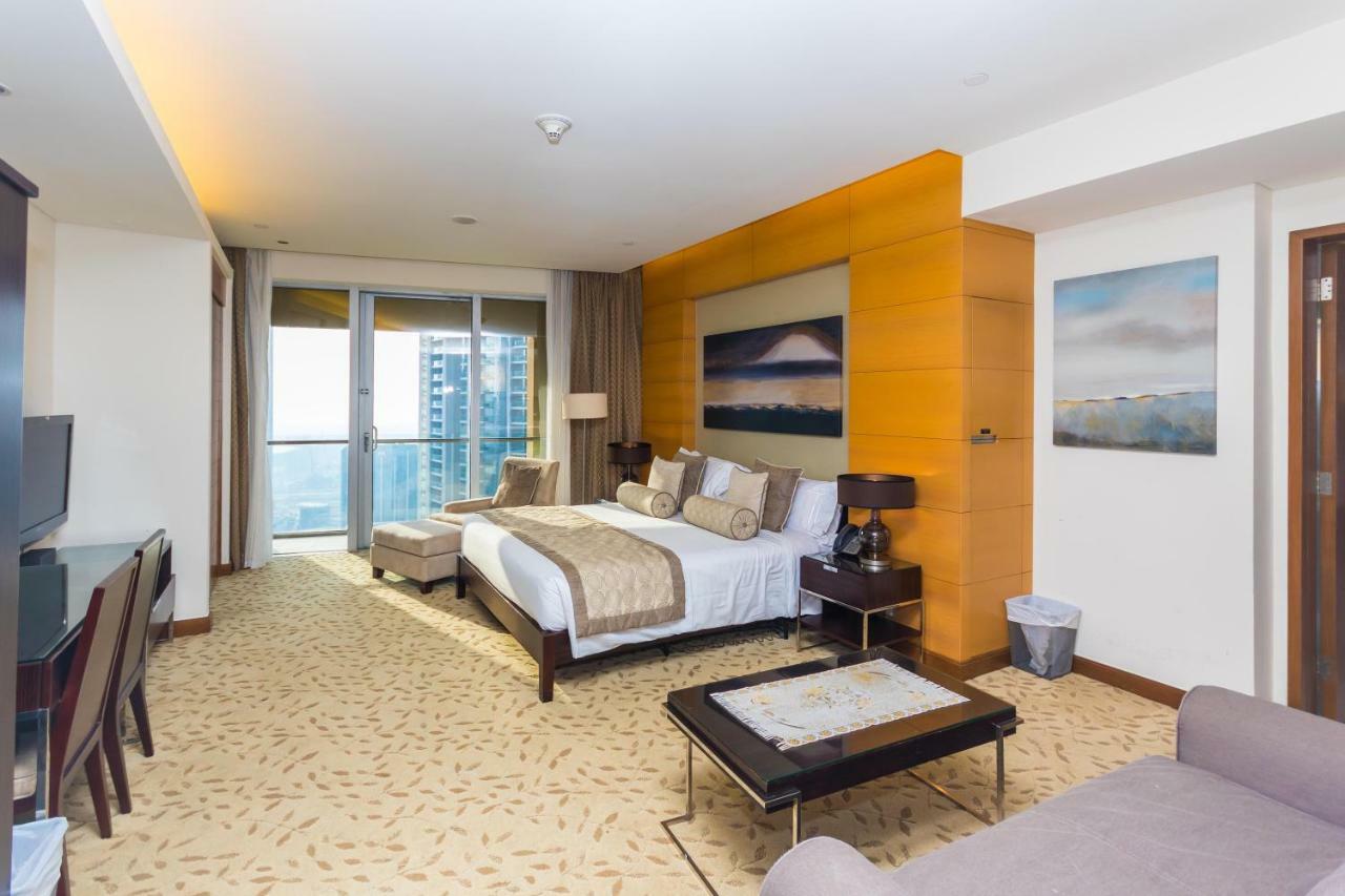 Westminster Dubai Mall Kültér fotó A suite at the hotel