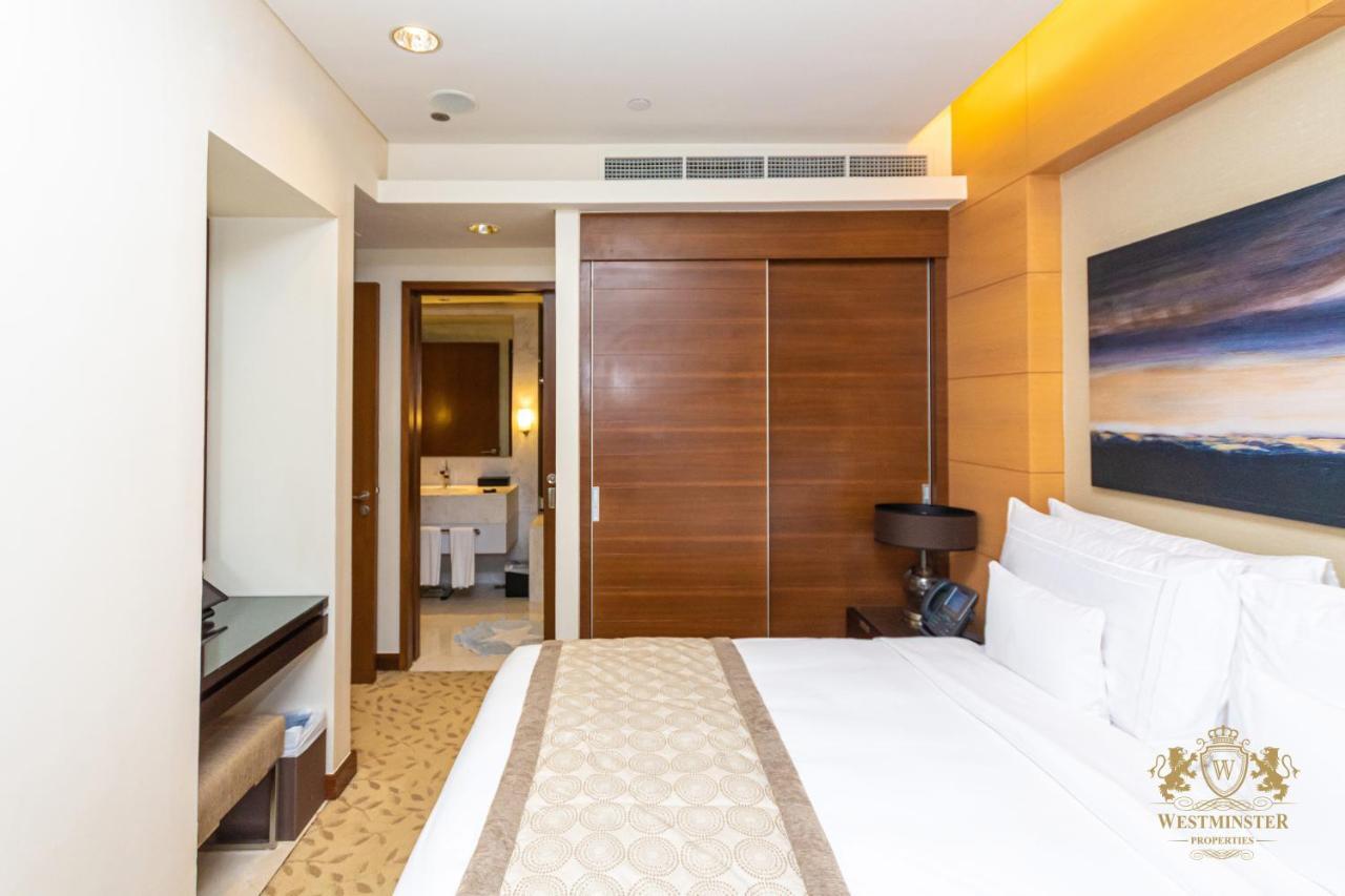 Westminster Dubai Mall Kültér fotó A bedroom at Westminster International University